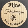 Kerst 10 rol @ 500 perm. rond 35 kraft zwart bedrukt fijne feestdagen Kerst 10 rol @ 500 perm. rond 35 kraft zwart bedrukt fijne feestdagen